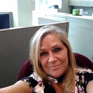 Meet your Posher, Michele